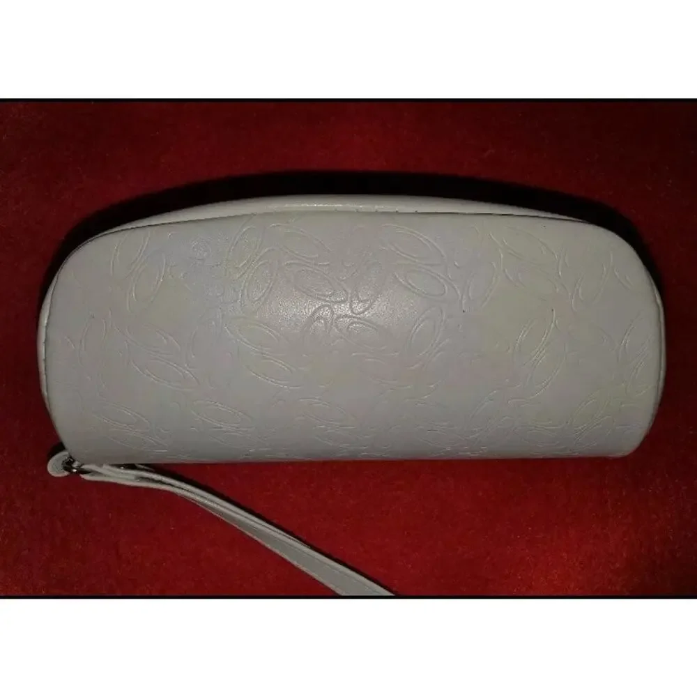 Oakley Soft White Sunglasses Case with wristlet